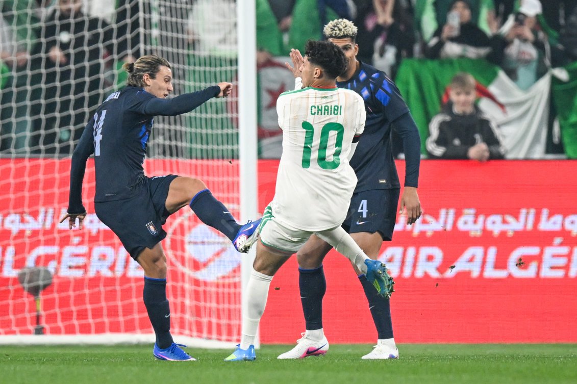 Piłka Nożna: Mecz Towarzyski. Algeria - Urugwaj. - Agencja Fotograficzna