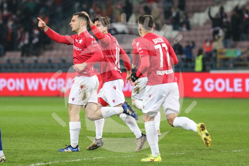 Sport: BETCLIC 1. LIGA 2024/2025 WISLA KRAKOW - MIEDZ LEGNICA - Agencja Fotograficzna
