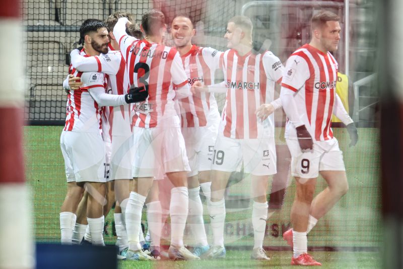 Piłka Nożna: 2024/2025 PKO BP EKSTRAKLASA CRACOVIA - ZAGLEBIE LUBIN - Agencja Fotograficzna